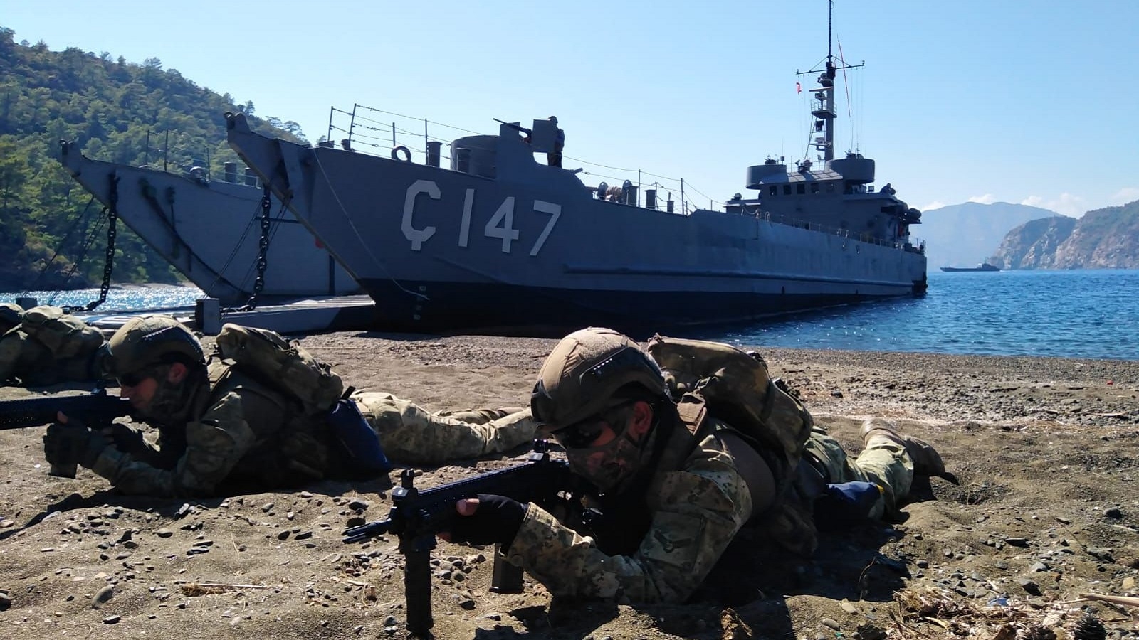 MSB: “Amfibi Görev Grup Komutanlığı Harekâta Hazırlık Eğitimleri Başarılı Şekilde İcra Edildi”MSB: “Amfibi Görev Grup Komutanlığı Harekâta Hazırlık Eğitimleri Başarılı Şekilde İcra Edildi”