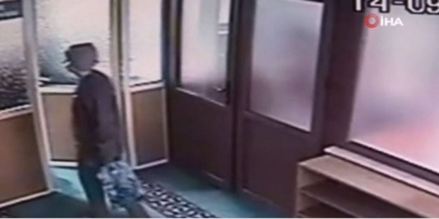 İstanbul Kadıköy’de tarihi cami kundaklandı