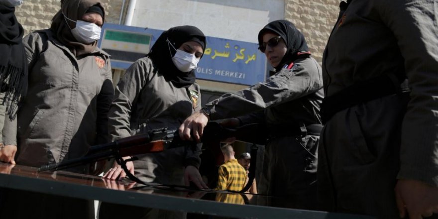 O kadın polisleri Türkiye, Suriye'de eğitti