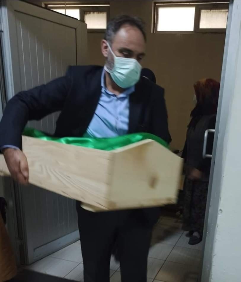 3,5 yaşındaki kız çocuğu süt kamyonunun altında kalarak öldü