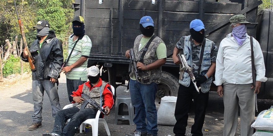 Meksika'da silahlı kişiler 20 yabancıyı kaçırdı