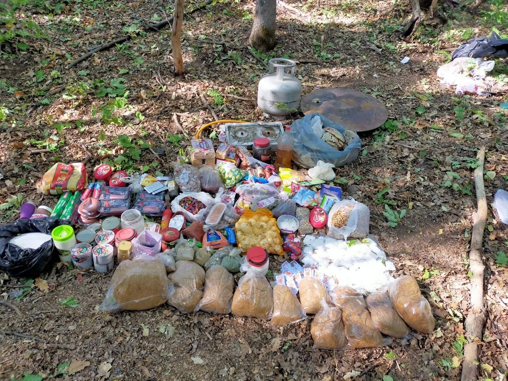 Tunceli’de Teröristlere Ait Silah, Mühimmat Ve Yaşam Malzemesi Ele Geçirildi