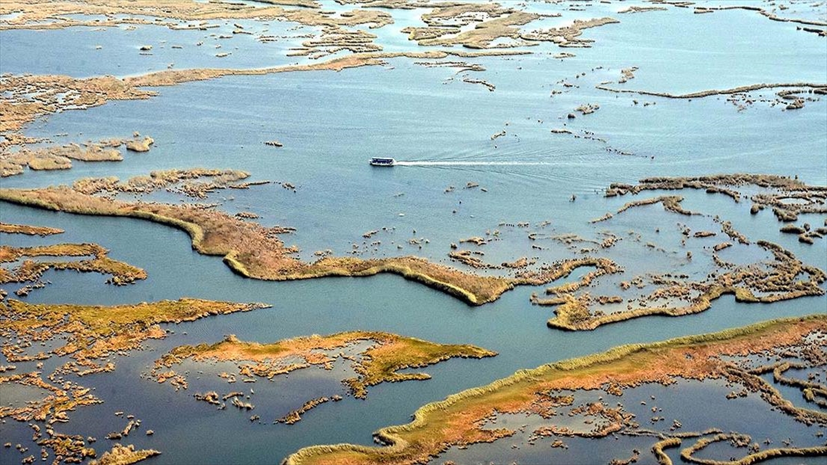 Labirent Görünümlü Dalyan Sazlıkları Misafirlerini Ağırlamaya Devam Ediyor