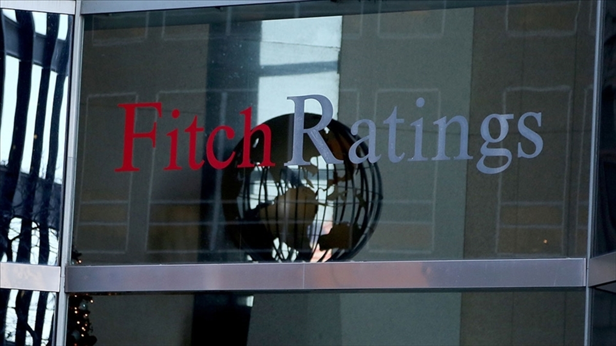 Fitch: Türk bankaları kurdaki oynaklığa karşı kırılgan