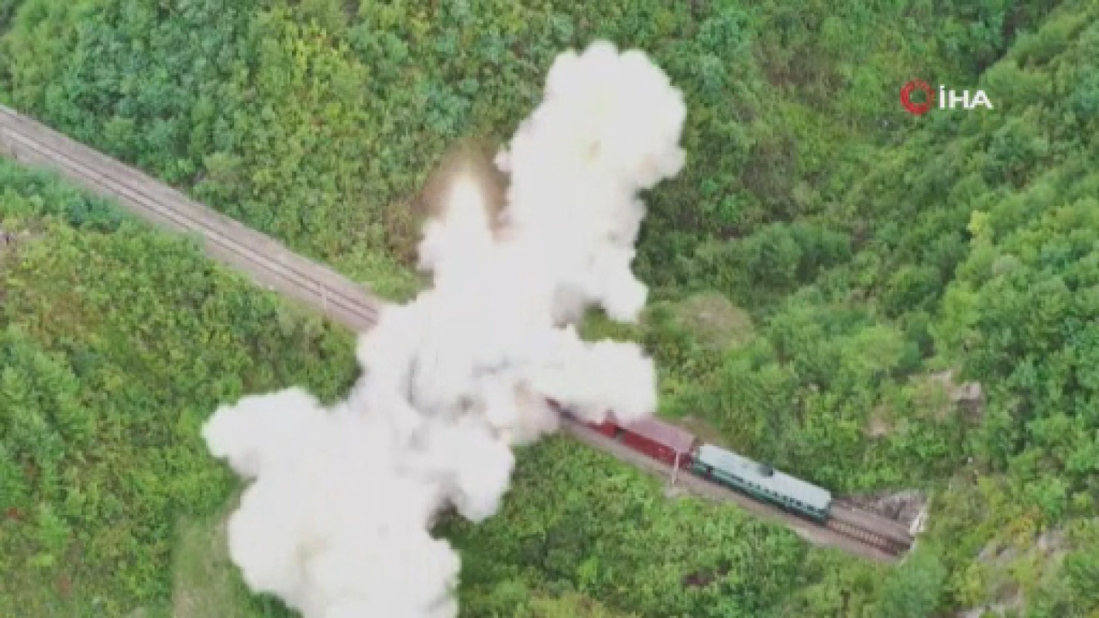 Kuzey Kore, trenden yaptığı füze denemesinin görüntülerini yayınladı