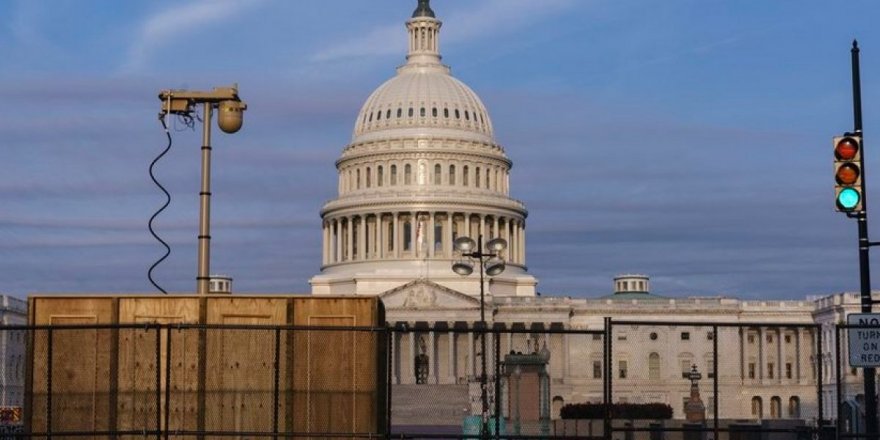 ABD Kongresi, aşırı sağcı grupların gösterisi nedeniyle yeniden çitlerle çevrildi