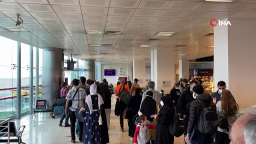 Anadolu Jet Rötarları Yolcuları Mağdur Ediyor