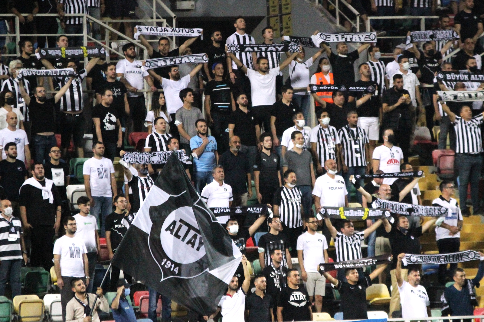 Süper Lig: Altay: 0 - Göztepe: 1 (İlk Yarı)