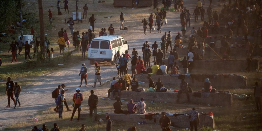 12 bin kişi kaçak yollarla Teksas'a ulaştı