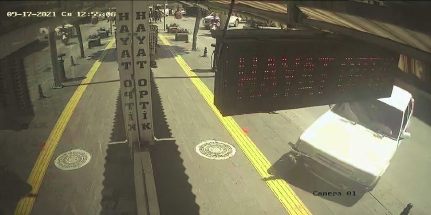 Drift atan otomobil iş yerine daldı, ortalık savaş alanına döndü