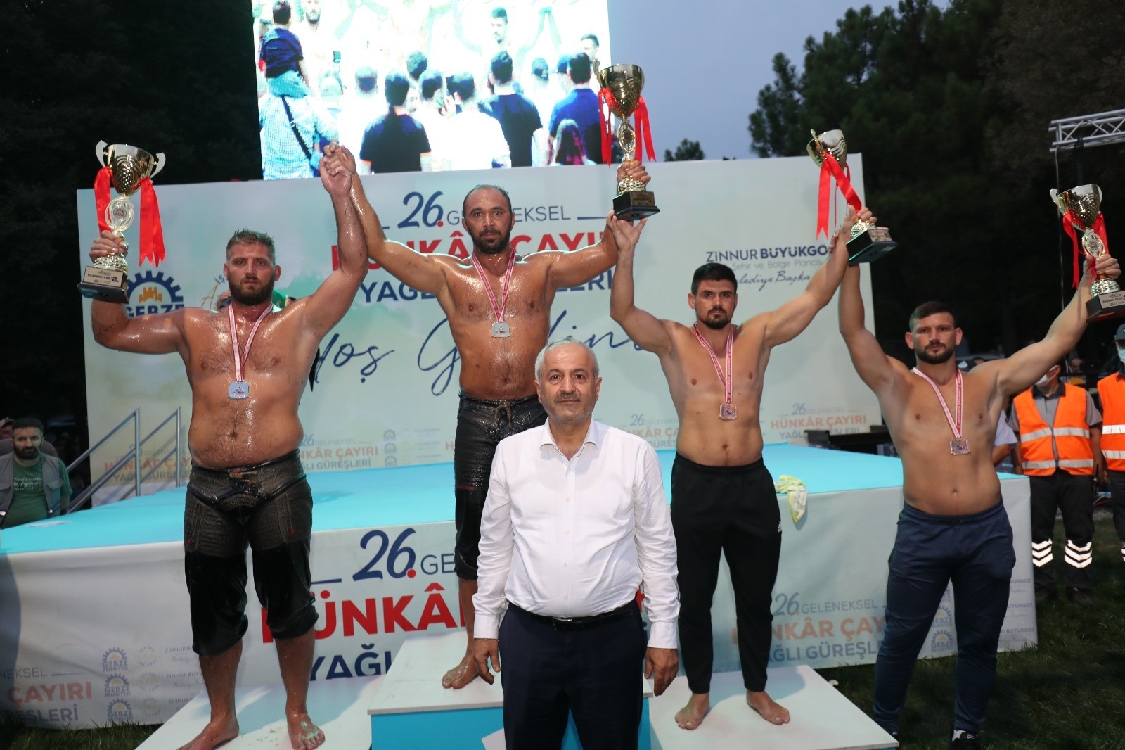 Hünkar Çayırı Yağlı Güreşleri’nin Şampiyonu Ali Gürbüz Oldu