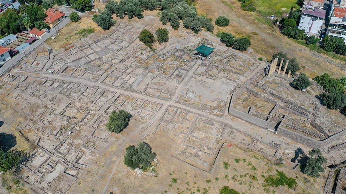 Bilim İnsanları Smyrnalıları Felakete Götüren Saldırıların İzlerini Arıyor