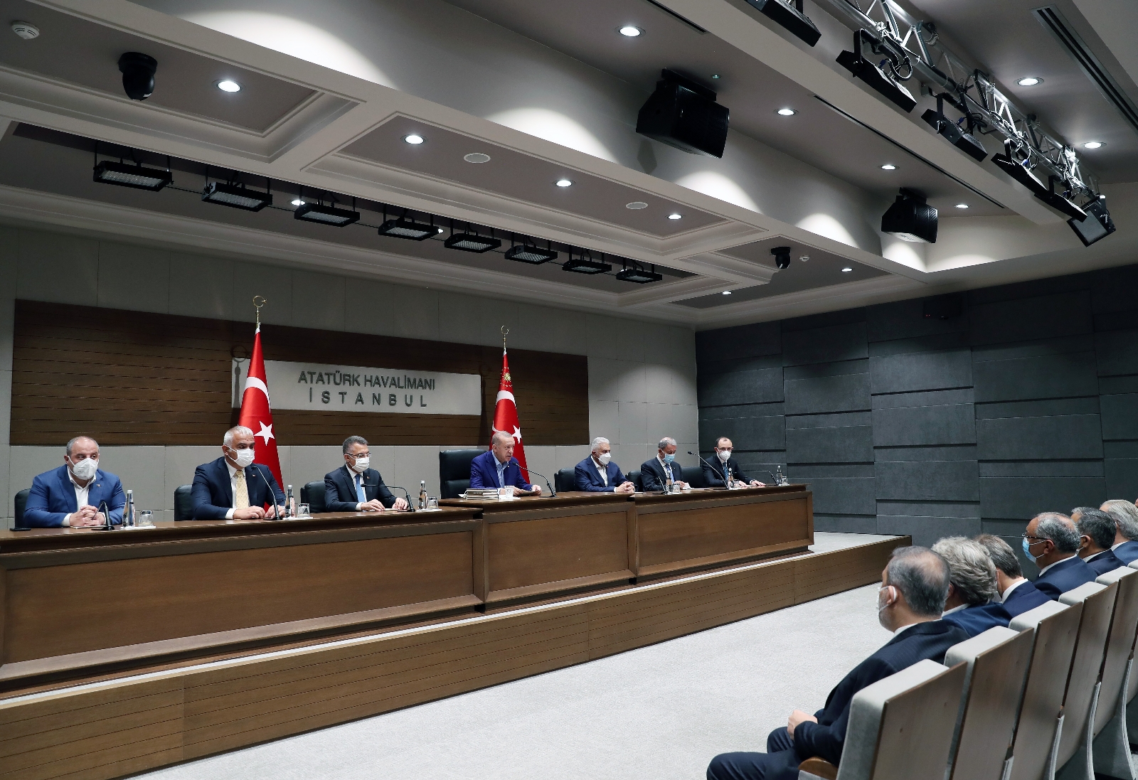 "(Seçim Yasası’nda değişiklik) Meclis açıldığında uzatmadan Meclise göndereceğiz"