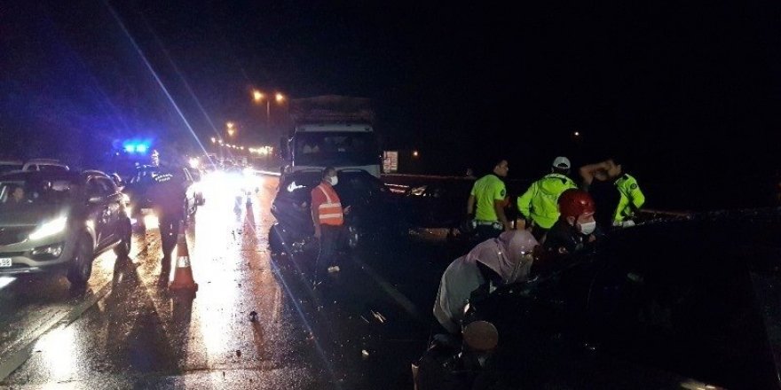 TEM’de zincirleme kaza: 5 yaralı