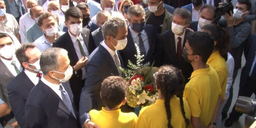 Bakan Özer: “Dijital Platformlardan Destek Almaya Devam Edeceğiz”