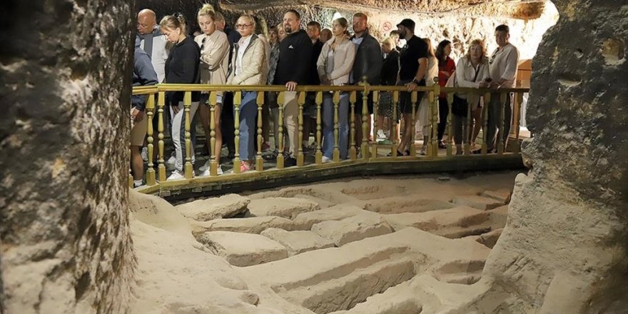 Aksaray'daki Aziz Mercurius Yer Altı Şehrindeki Mezarlar İlgi Görüyor