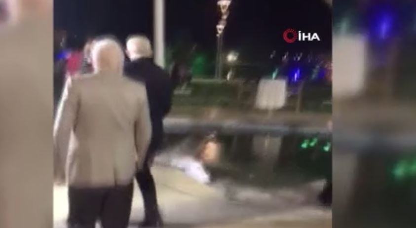 Kılıçdaroğlu’nun nikah şahidi olduğu düğünde kameramanın zor anları