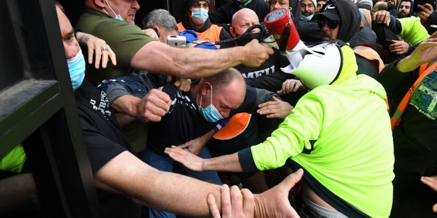 Avustralya’da inşaat işçilerinden aşı karşıtı protesto: Şantiyeler kapatıldı