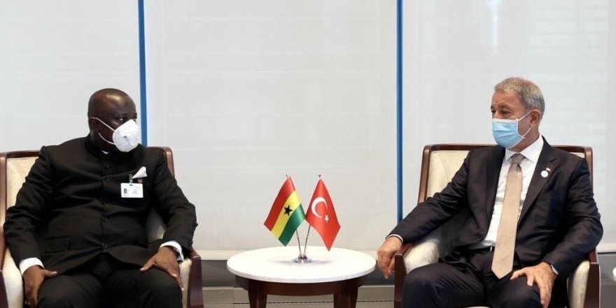 Bakan Akar, New York’ta Ganalı mevkidaşı Nitiwul ile görüştü