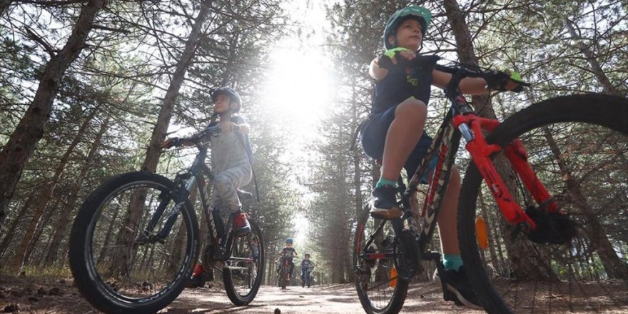 Çocuklar Artık Eğitim Alarak Pedal Çeviriyor