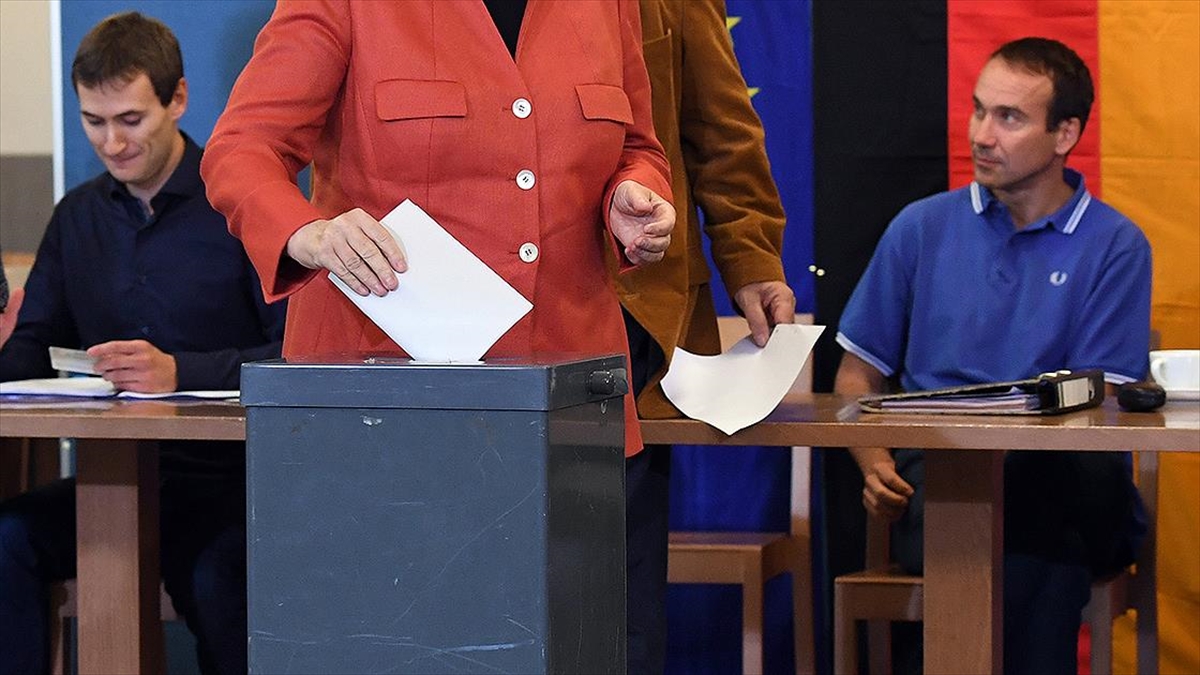 Almanya'daki Türk Dernekleri: Kullanılmayan Her Oy Irkçı Partilerin İşine Yarayacak