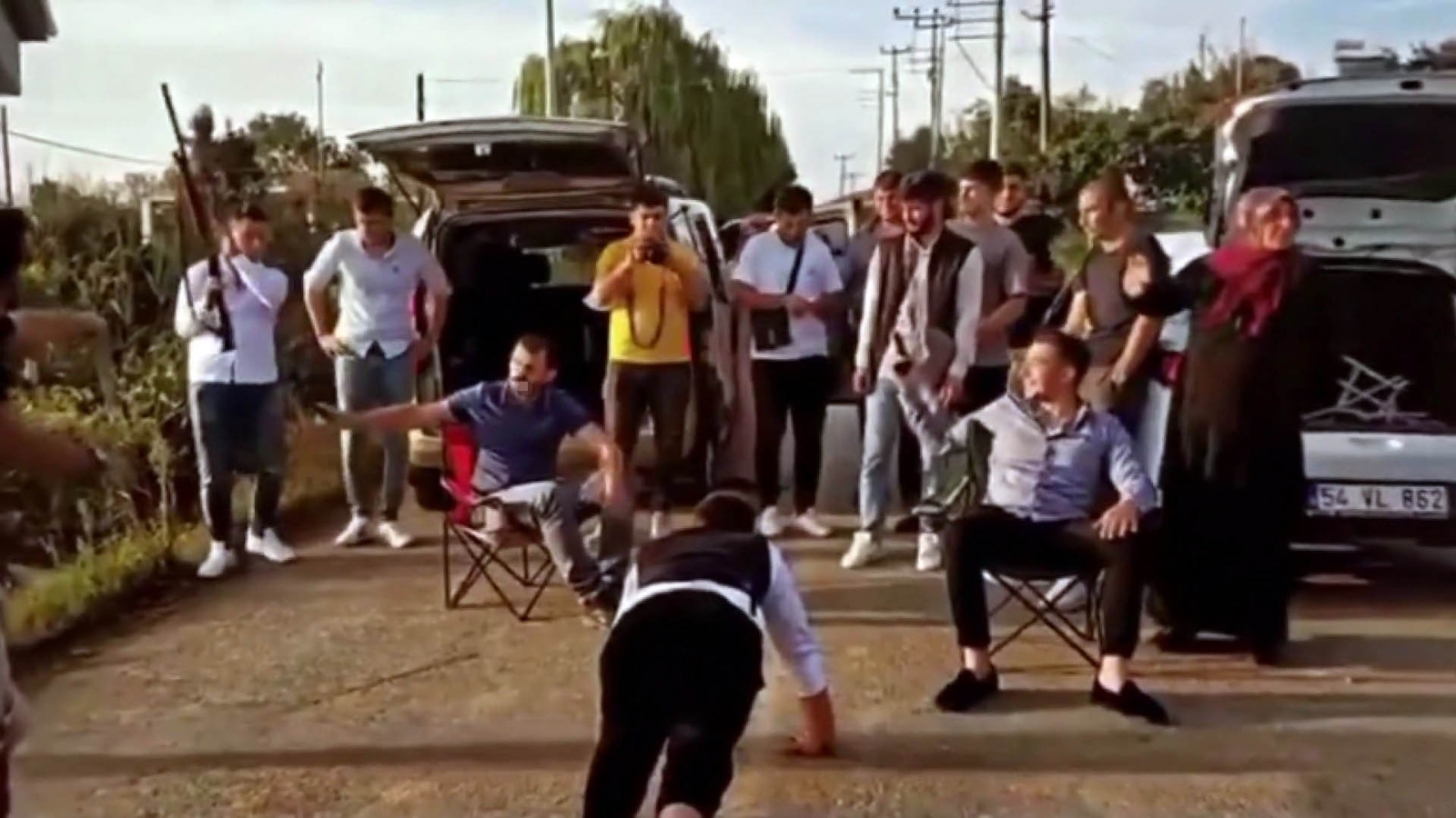 Bu kadarına da pes dedirten düğün eğlencesi