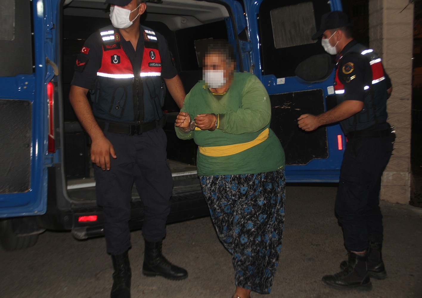 Baba katili kadın tutuklandı