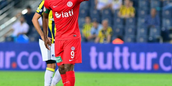 Samuel Eto’o, Kamerun Futbol Federasyonu başkanlığına aday