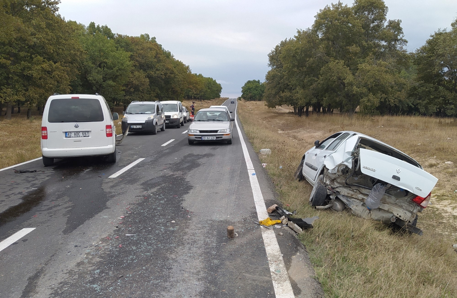 Patlayan lastiği değiştirmek isterken az daha canından oluyordu