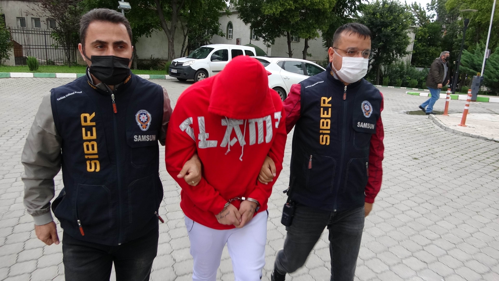 Pandemide evden para kazanma vaadiyle dolandırıcılık iddiasına gözaltı