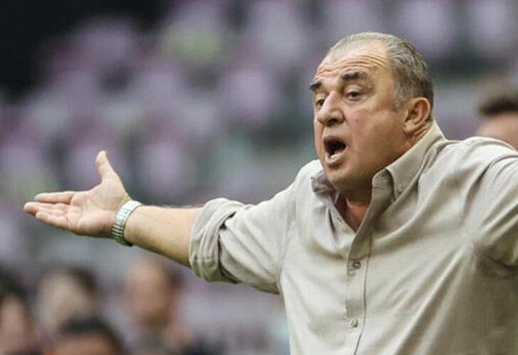 Galatasaraylı taraftarlar Fatih Terim'i istifaya çağırıyor!