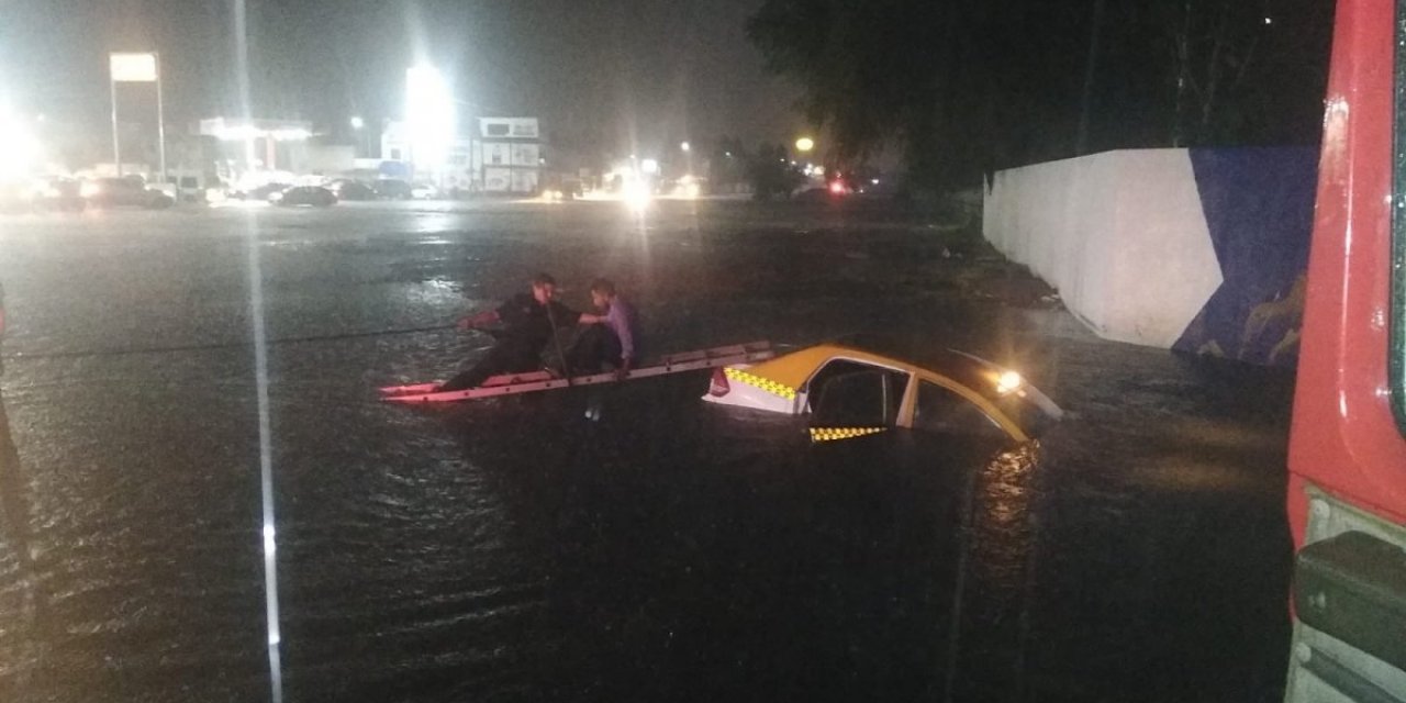 Meksika'da feci bir sel meydana geldi