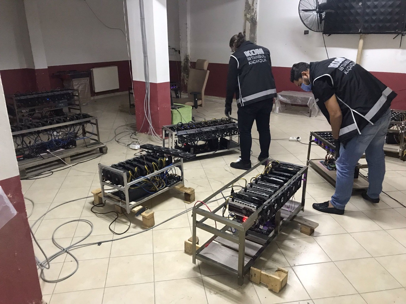 İstanbul’da kripto para operasyonu: 84 cihaz daha ele geçirildi