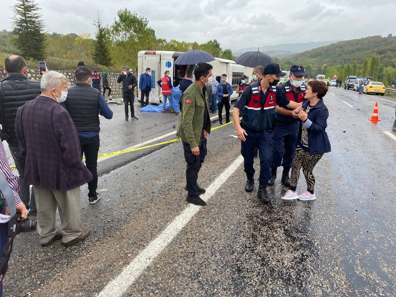 Bartın’da otomobille çarpışan yolcu otobüsü devrildi: 3 ölü, 1 yaralı