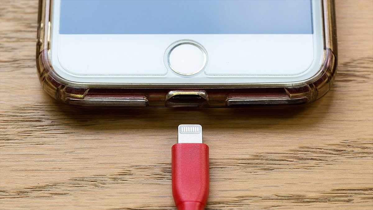 Ab'den Akıllı Telefonlara Tek Tip Şarj Girişimi