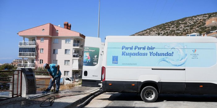 Kuşadası Belediyesi'nden 'Hijyen' Mesaisi