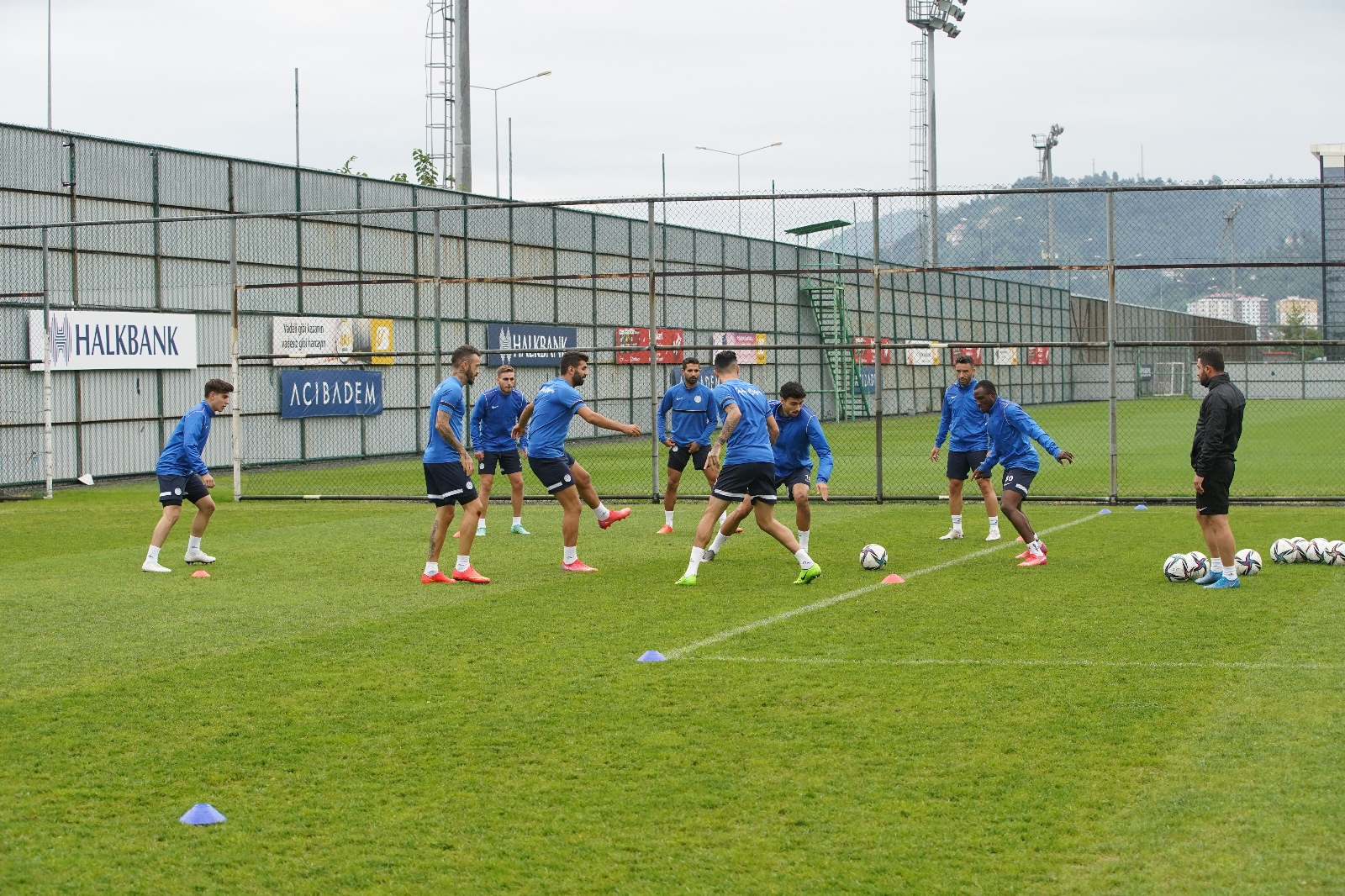 Çaykur Rizespor, Başakşehir Hazırlıklarını Teknik Direktörsüz Sürdürdü