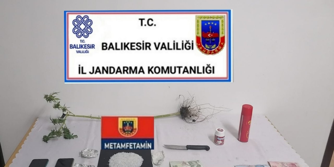 Jandarmadan 3 şahsa uyuşturucu operasyonu