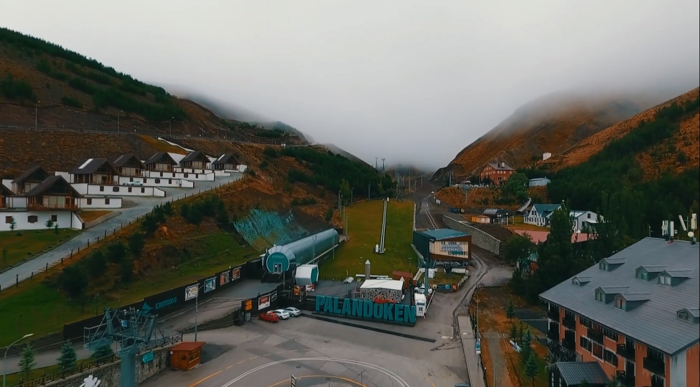 Sisle kaplanan Palandöken, kartpostallık manzaralar oluşturdu