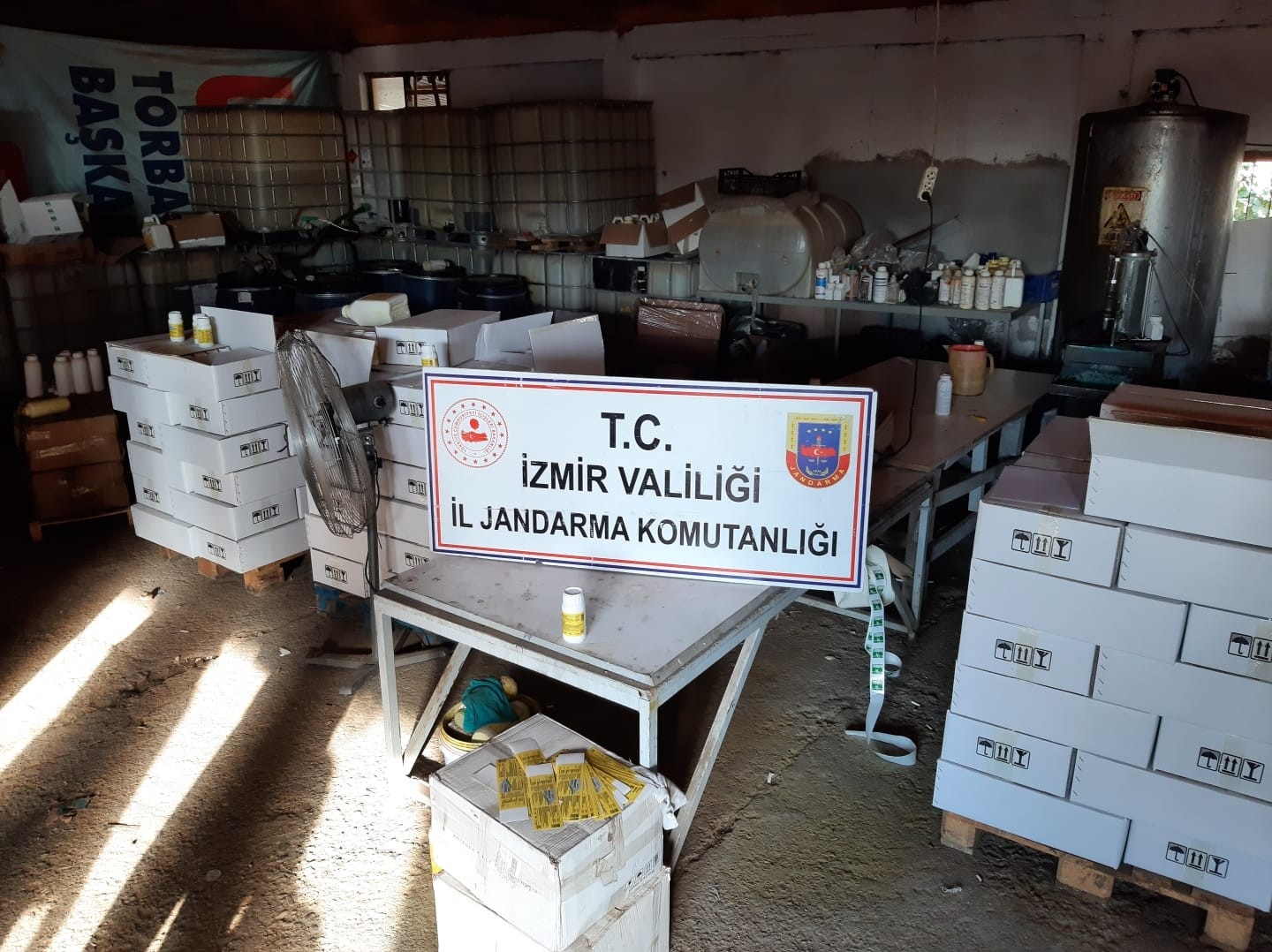 Tarihi geçmiş ve yasaklı tarım ilaçlarını piyasaya sokacaklardı