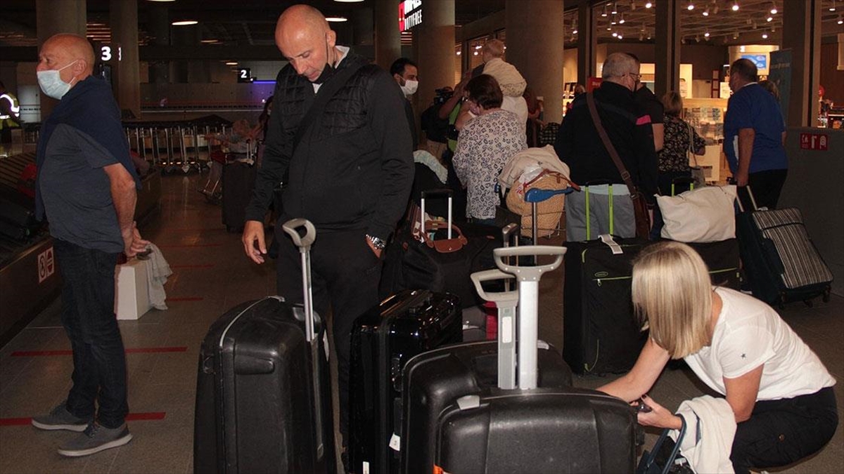 Ülkelerinde 'otel Karantinası' Kalkan İngiliz Turistler Yine Muğla'yı Tercih Etti