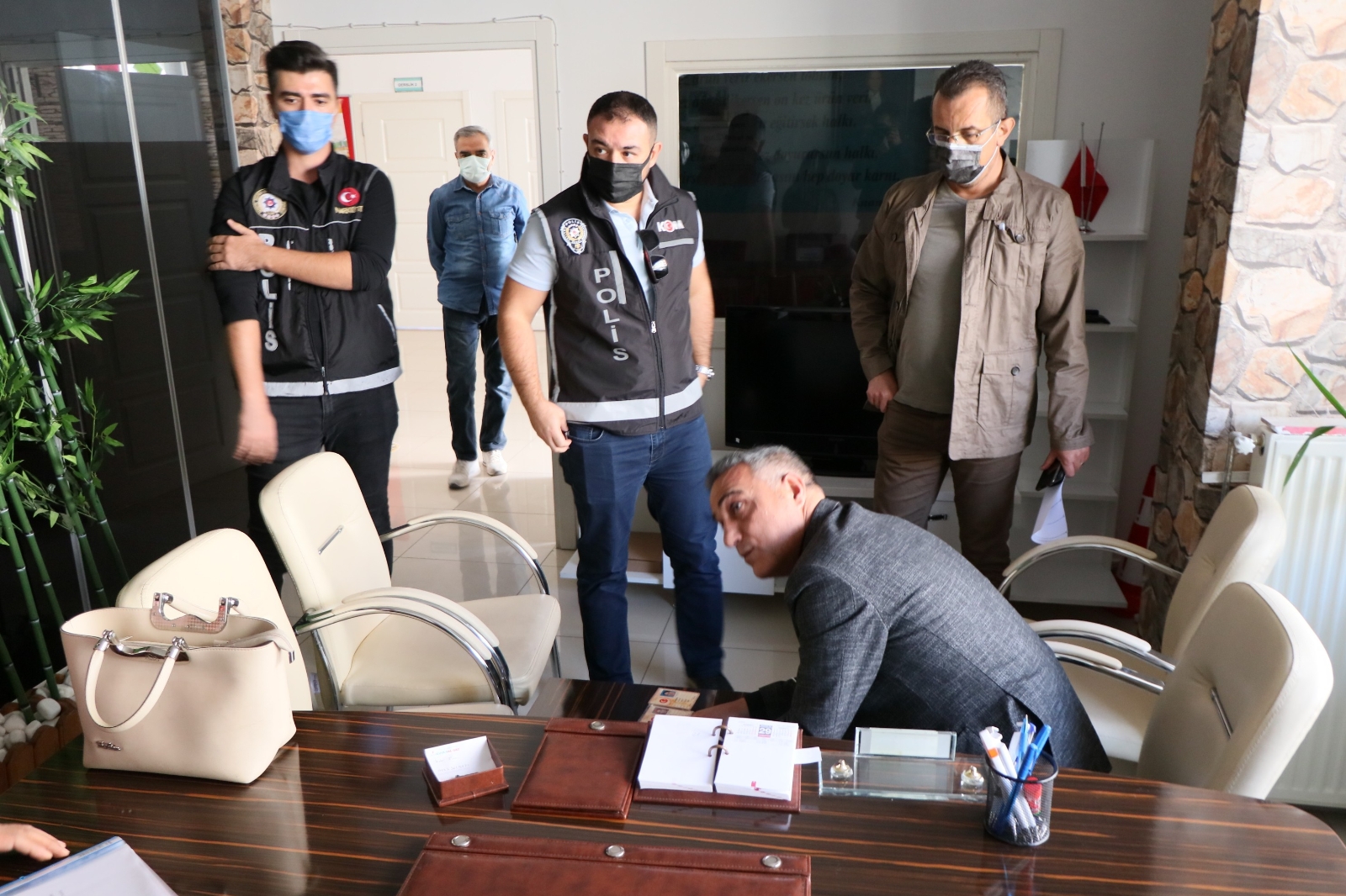 Aksaray’da 45 özel eğitim merkezine eş zamanlı operasyon