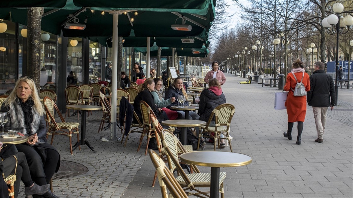 Norveç'te Kovid-19 Önlemleri Kaldırıldı