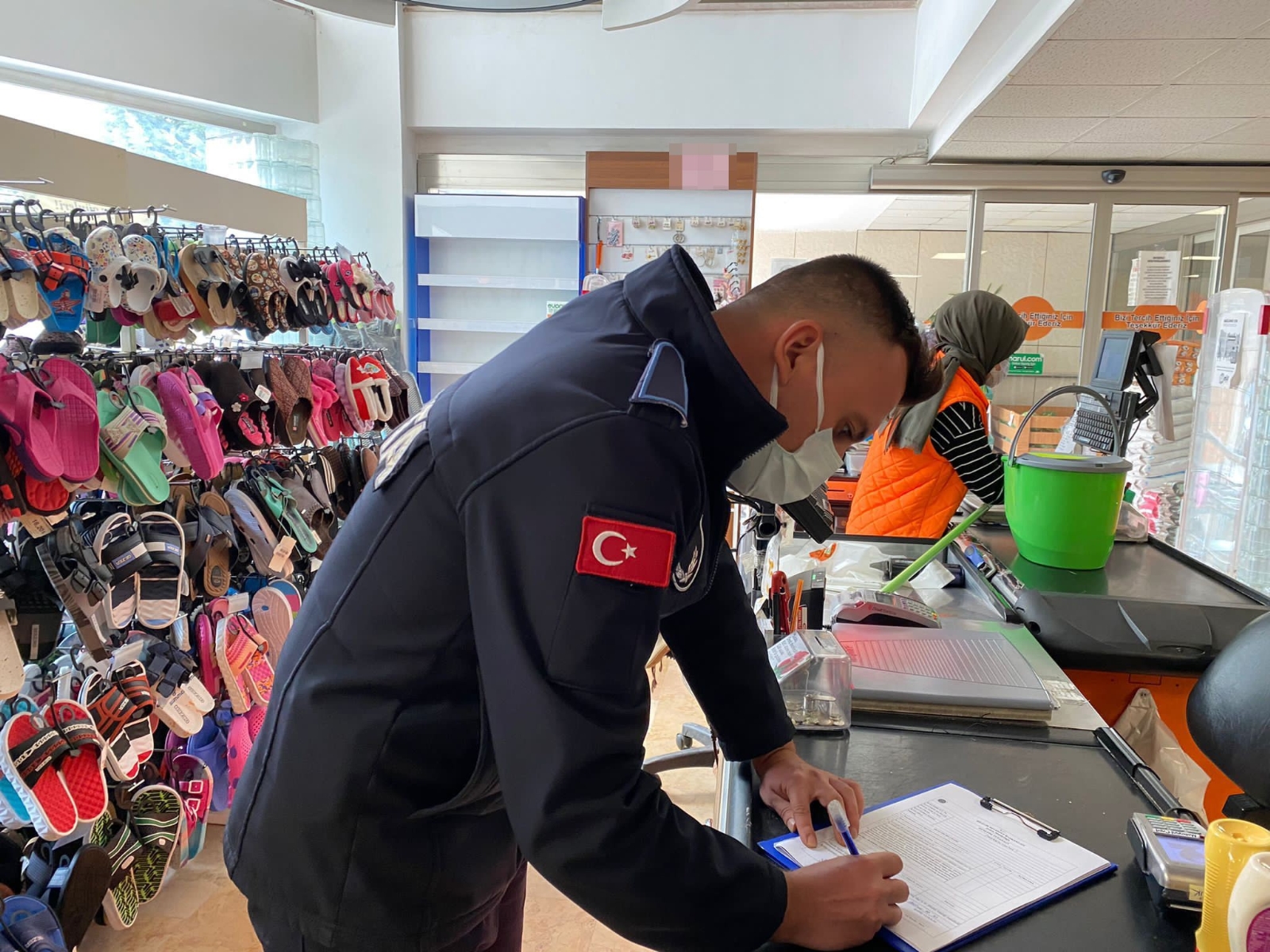 Reyon fiyatı farklı, kasa fiyatı farklı