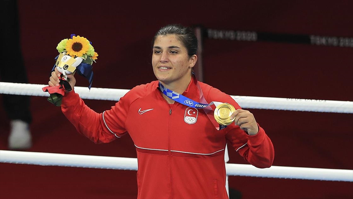 Olimpiyat Şampiyonu Milli Boksör Busenaz Hazırlıklara Tenisle Başlayacak