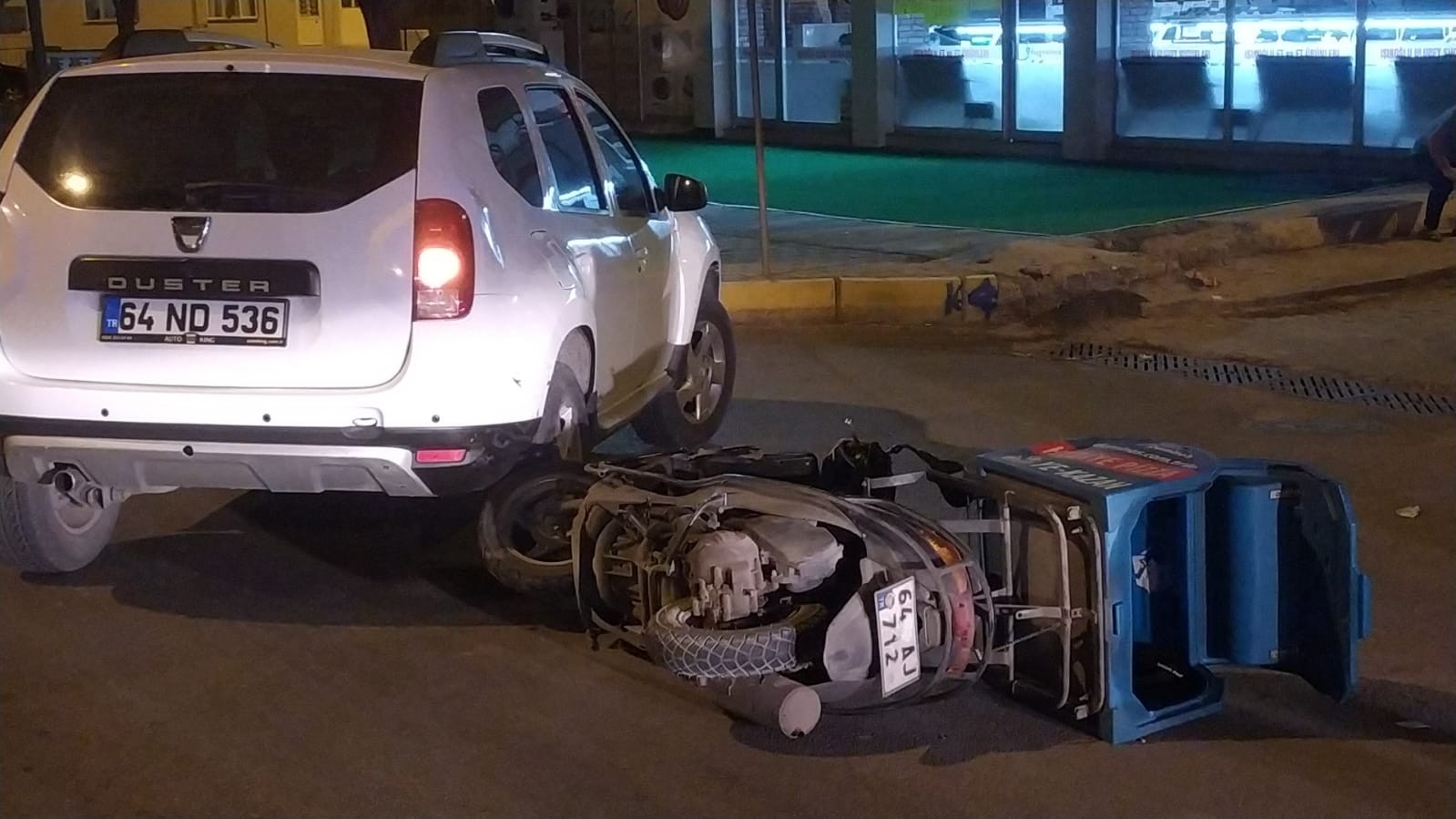 Motosiklet sürücüsünü kullandığı ekipmanlar kurtardı