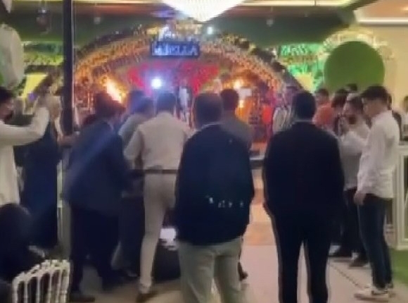 Bursa’da İlginç Düğün...kamyon Şoförünün Düğünü Böyle Olur