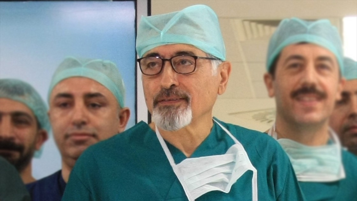ABD'den Dönen Ünlü Cerrah Prof. Dr. Emre, Ege Üniversitesi Kadrosuna Katıldı