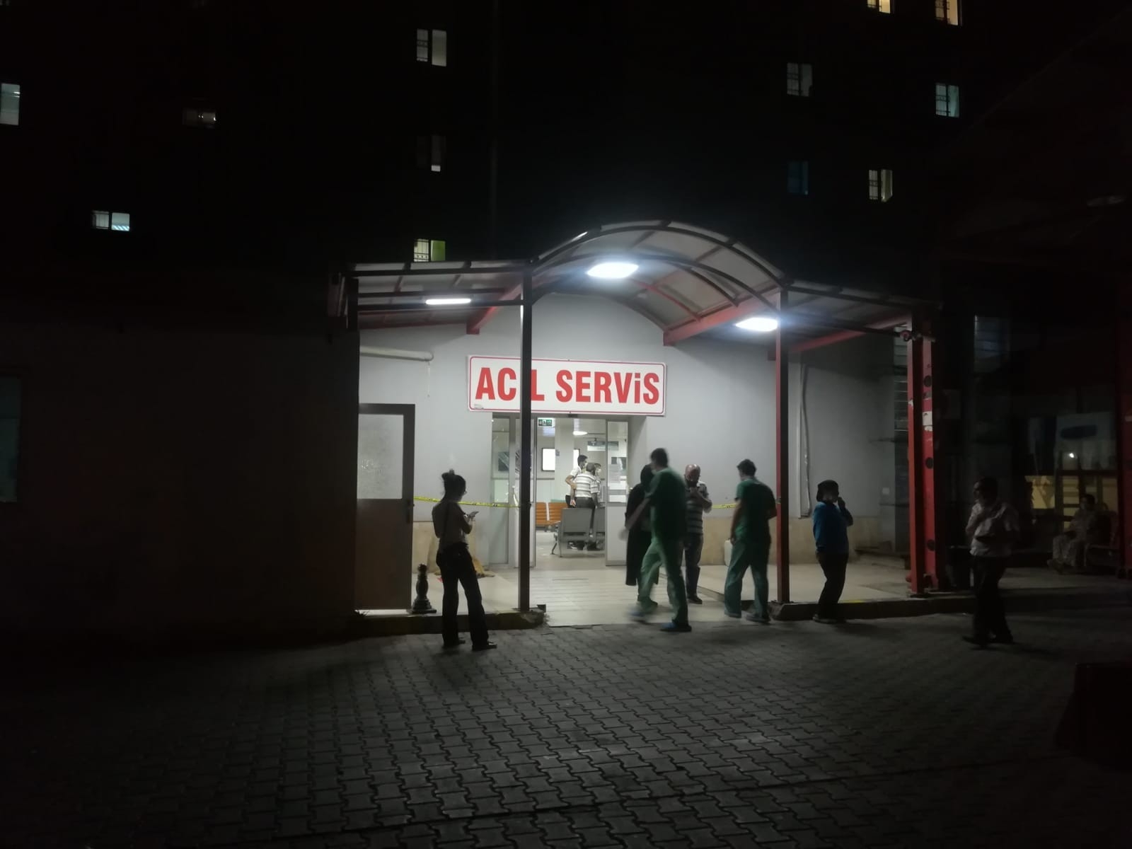 İzmir’de laf atma kavgası kanlı bitti