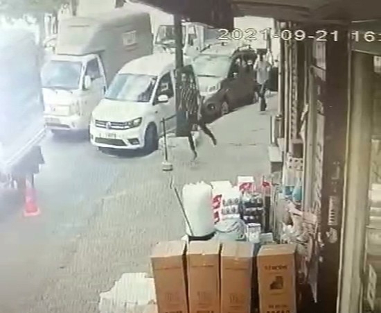 Bayrampaşa’da 2 kapkaççı 20 farklı kamera incelemesi sonucu yakalandı